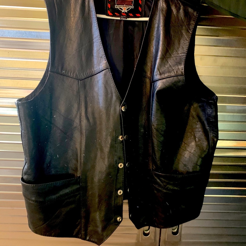 Men’s leather vest